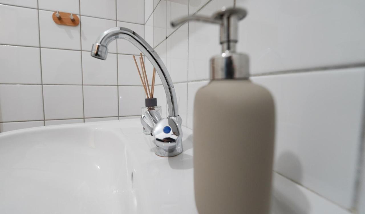 Cozynite Premium Apartment Hernals 1 Wien Ngoại thất bức ảnh